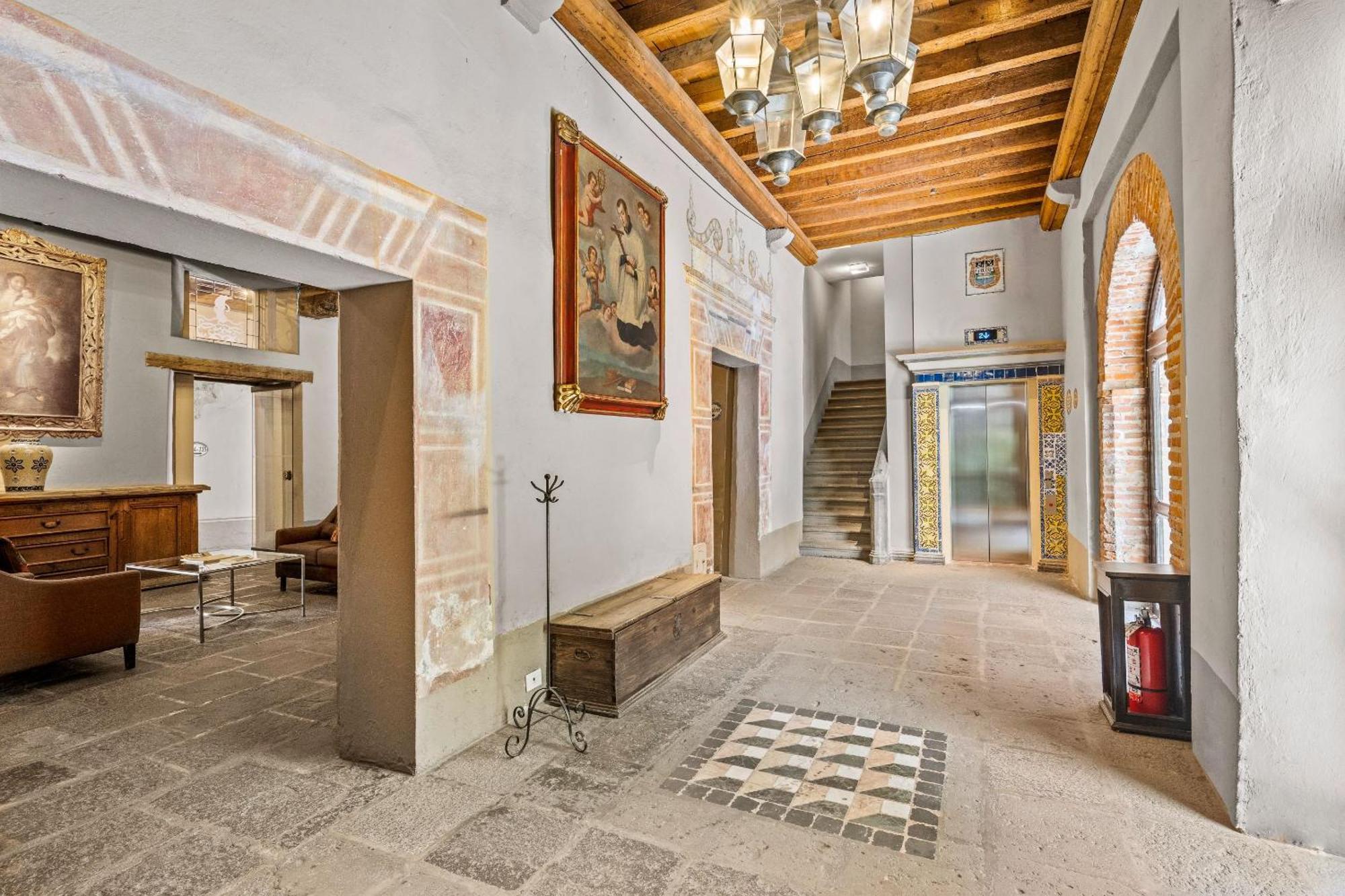 Quinta Real Puebla Hotell Exteriör bild Interior of the museum